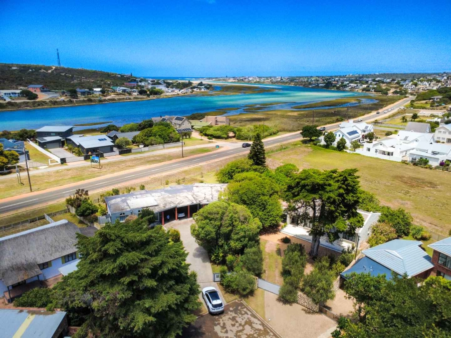 3 Bedroom Property for Sale in Stilbaai Wes Western Cape